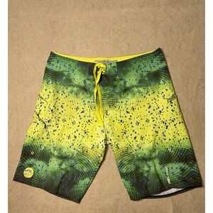 Pelagic Board Shorts Mens 38 Yellow Green Sharkskin Technology Pockets